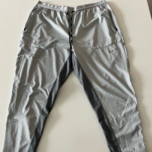 Nike Phenom Elite Men's Knit Running Pants	
Size L